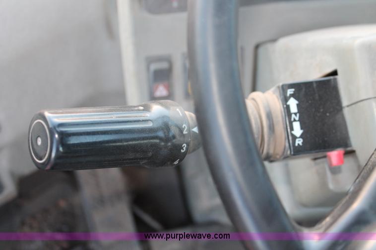 image for item D8245 2003 Daewoo Mega 300-V wheel loader