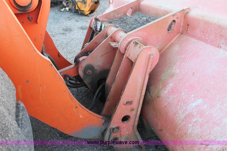 image for item D8245 2003 Daewoo Mega 300-V wheel loader