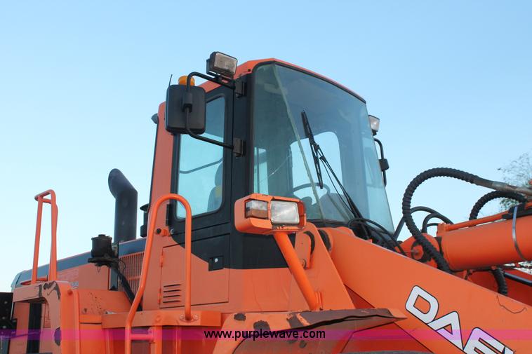 image for item D8245 2003 Daewoo Mega 300-V wheel loader