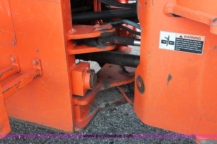 image for item D8245 2003 Daewoo Mega 300-V wheel loader