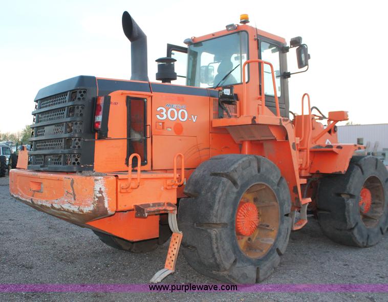 image for item D8245 2003 Daewoo Mega 300-V wheel loader