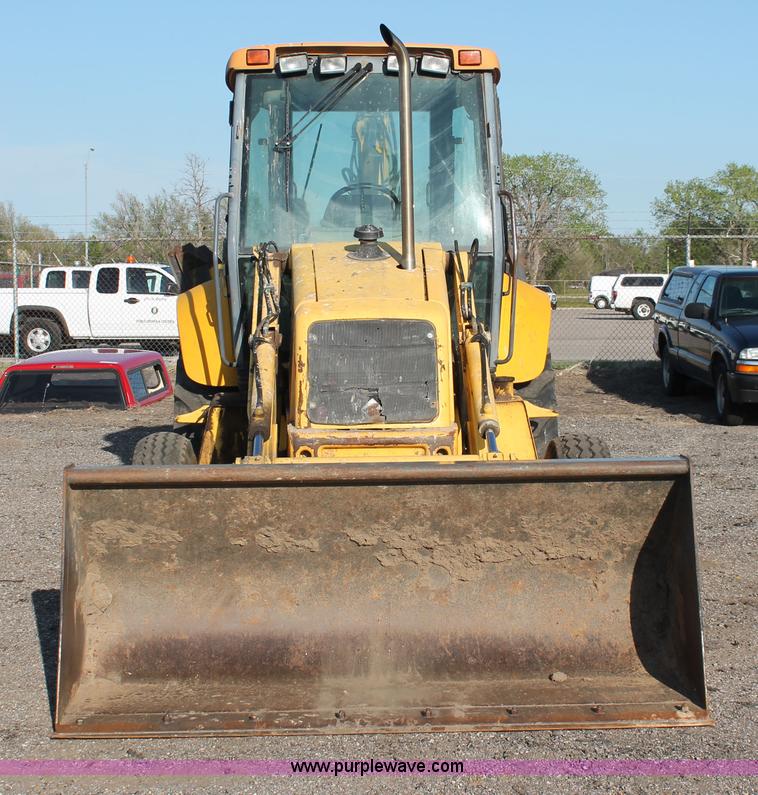 image for item D8247 2000 New Holland LB75 backhoe