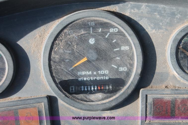 image for item D8247 2000 New Holland LB75 backhoe