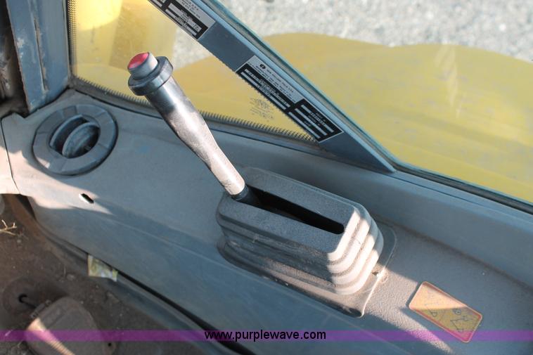 image for item D8247 2000 New Holland LB75 backhoe