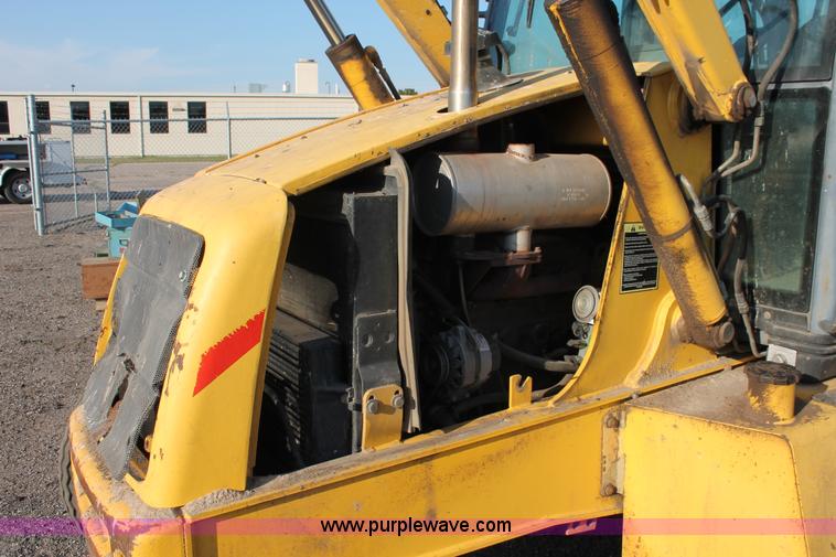 image for item D8247 2000 New Holland LB75 backhoe