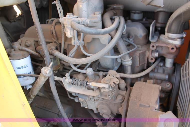 image for item D8247 2000 New Holland LB75 backhoe