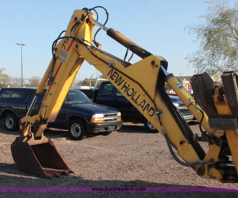 image for item D8247 2000 New Holland LB75 backhoe