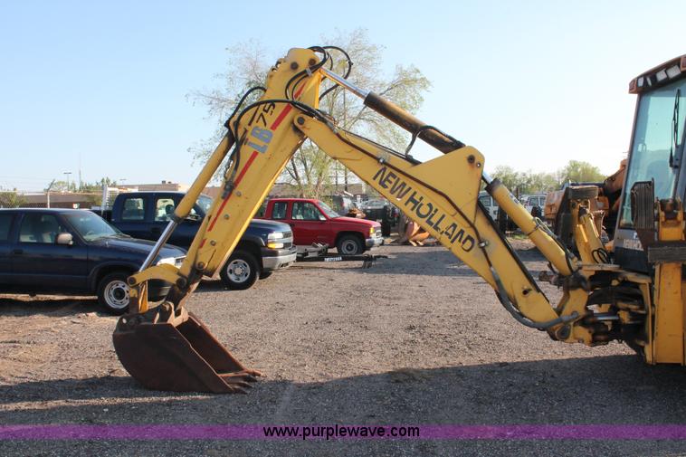 image for item D8247 2000 New Holland LB75 backhoe