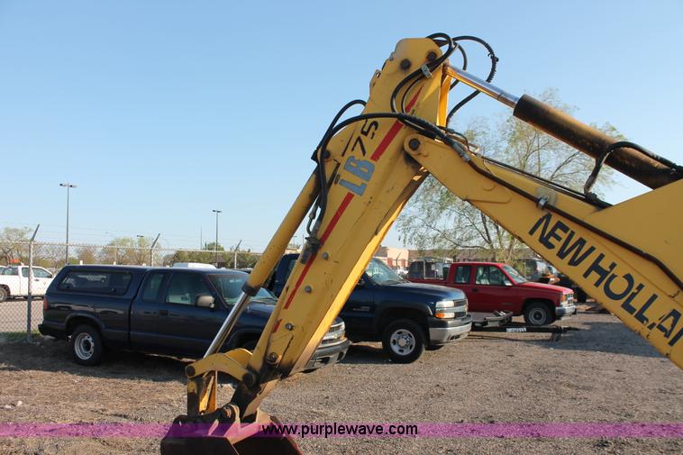 image for item D8247 2000 New Holland LB75 backhoe