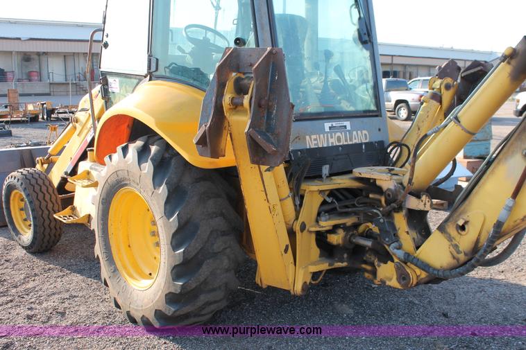 image for item D8247 2000 New Holland LB75 backhoe