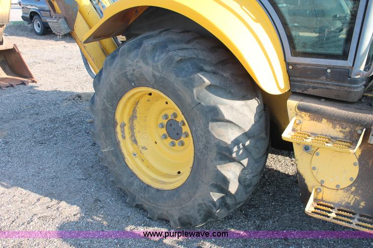 image for item D8247 2000 New Holland LB75 backhoe