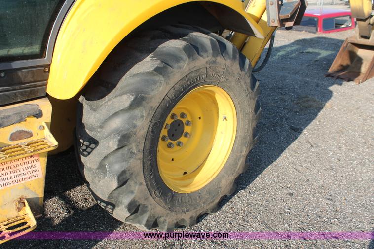 image for item D8247 2000 New Holland LB75 backhoe