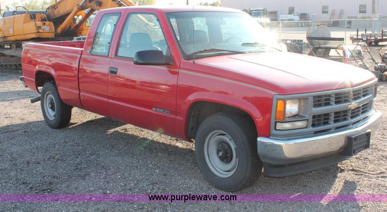image for item D8250 1996 Chevrolet Cheyenne 2500 extended cab pickup truck