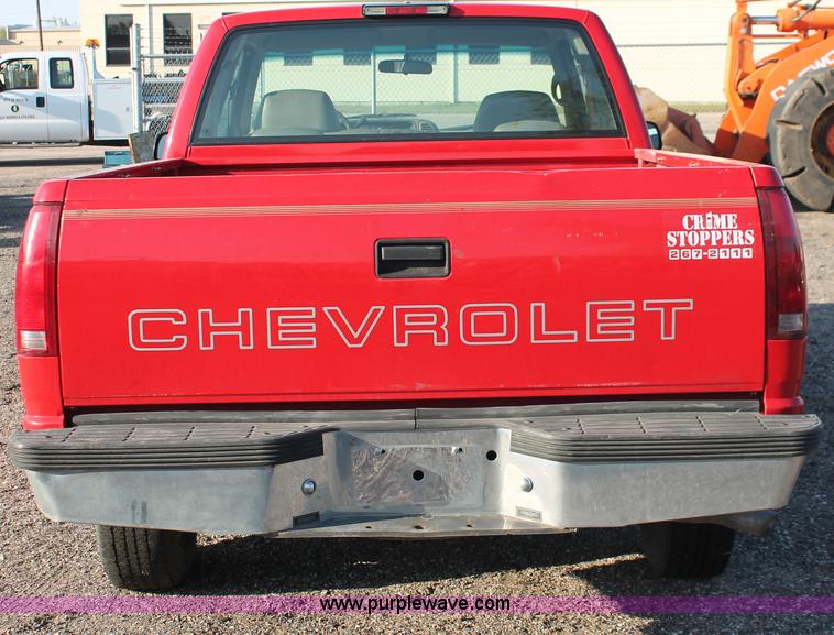 image for item D8250 1996 Chevrolet Cheyenne 2500 extended cab pickup truck