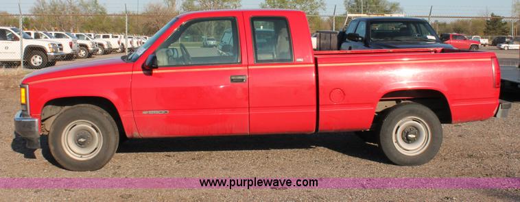 image for item D8250 1996 Chevrolet Cheyenne 2500 extended cab pickup truck