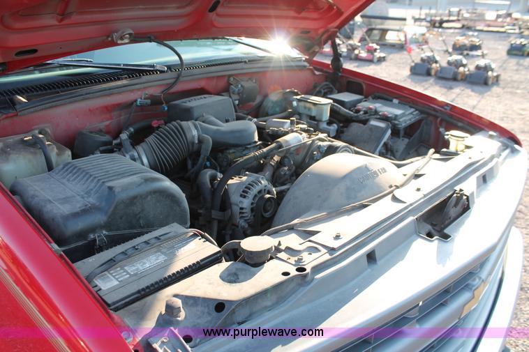 image for item D8250 1996 Chevrolet Cheyenne 2500 extended cab pickup truck