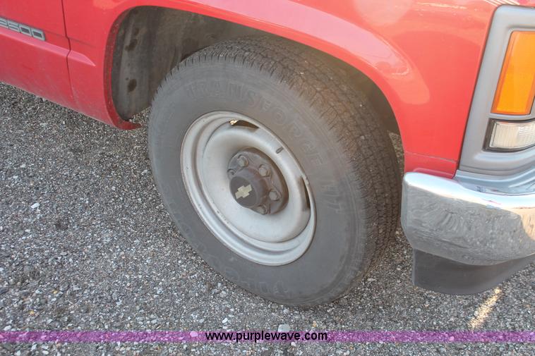 image for item D8250 1996 Chevrolet Cheyenne 2500 extended cab pickup truck