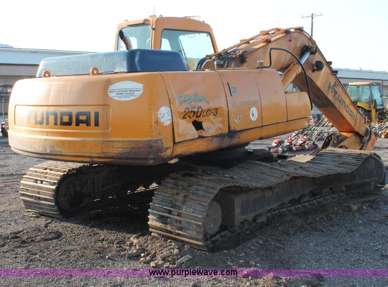 image for item D8253 1999 Hyundai Robex 250LC-3 excavator