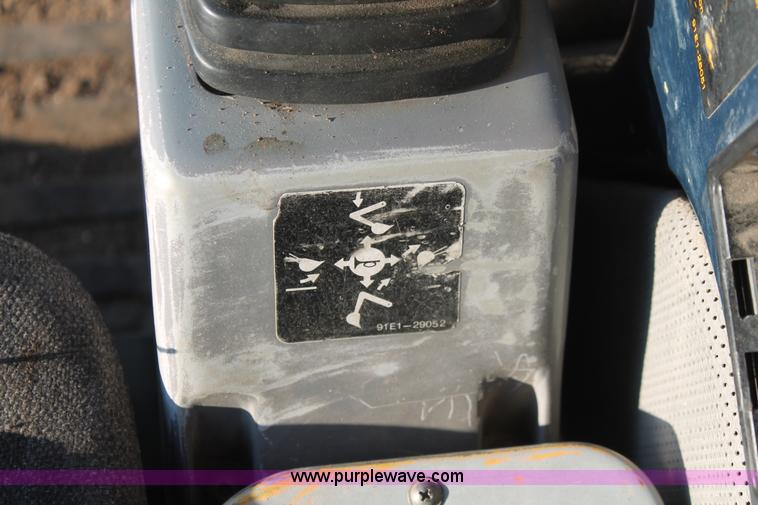 image for item D8253 1999 Hyundai Robex 250LC-3 excavator