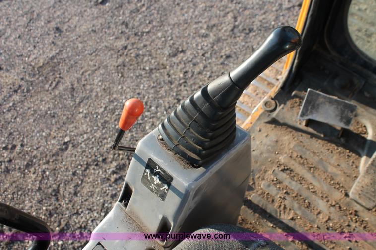 image for item D8253 1999 Hyundai Robex 250LC-3 excavator