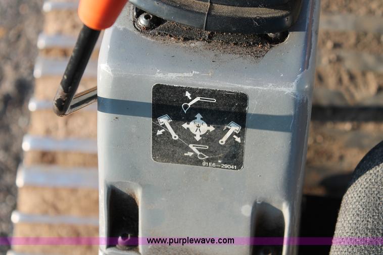 image for item D8253 1999 Hyundai Robex 250LC-3 excavator