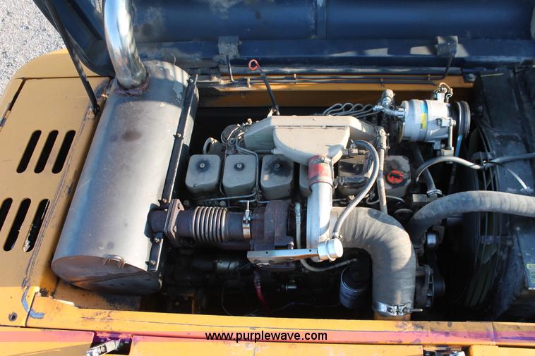 image for item D8253 1999 Hyundai Robex 250LC-3 excavator