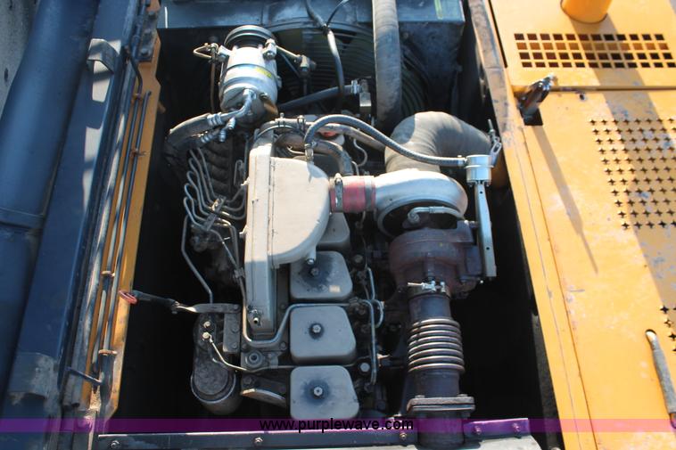 image for item D8253 1999 Hyundai Robex 250LC-3 excavator