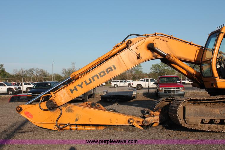 image for item D8253 1999 Hyundai Robex 250LC-3 excavator