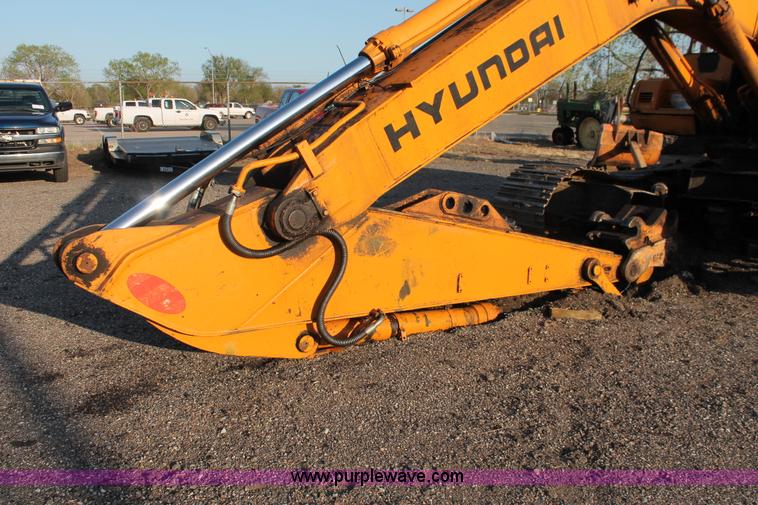image for item D8253 1999 Hyundai Robex 250LC-3 excavator