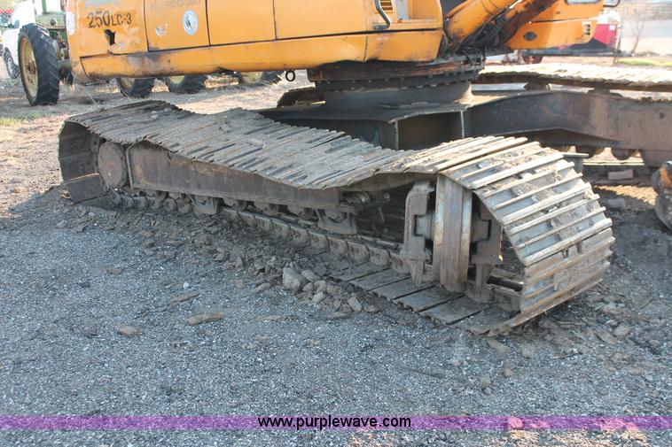 image for item D8253 1999 Hyundai Robex 250LC-3 excavator