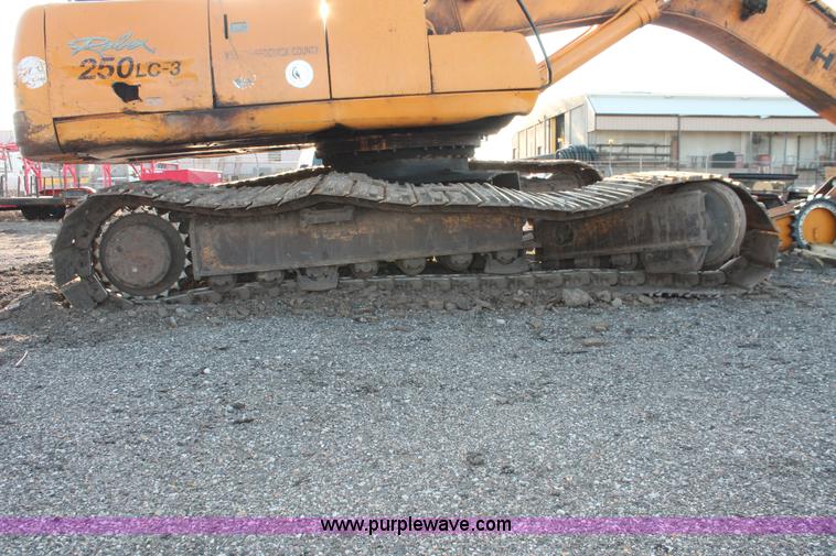 image for item D8253 1999 Hyundai Robex 250LC-3 excavator