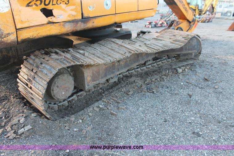 image for item D8253 1999 Hyundai Robex 250LC-3 excavator