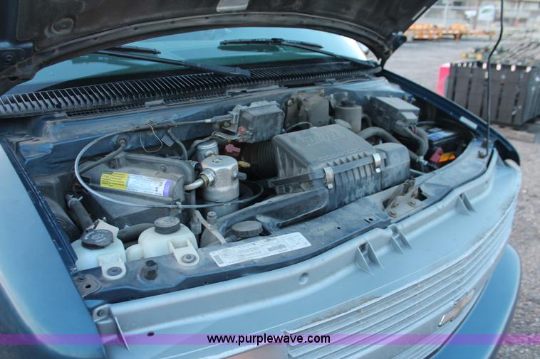 image for item D8254 1999 Chevrolet Astro van