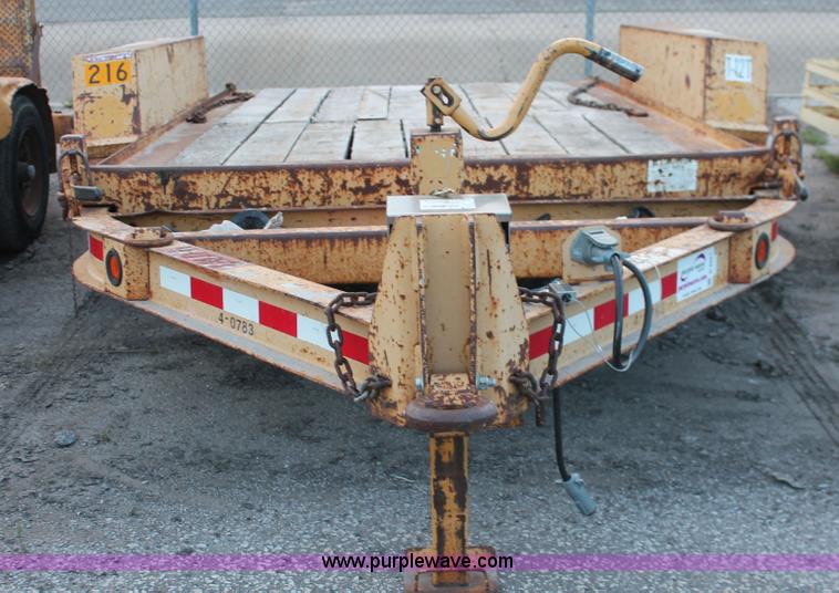 image for item D8261 2001 Towmaster T-12DDT tilt deck trailer