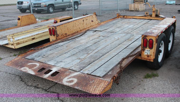 image for item D8261 2001 Towmaster T-12DDT tilt deck trailer