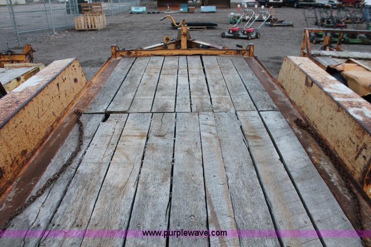 image for item D8261 2001 Towmaster T-12DDT tilt deck trailer