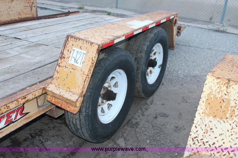 image for item D8261 2001 Towmaster T-12DDT tilt deck trailer