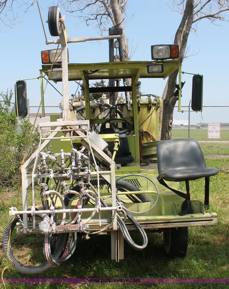 image for item D8283 1996 MB ride-on paint striper