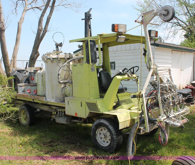 image for item D8283 1996 MB ride-on paint striper