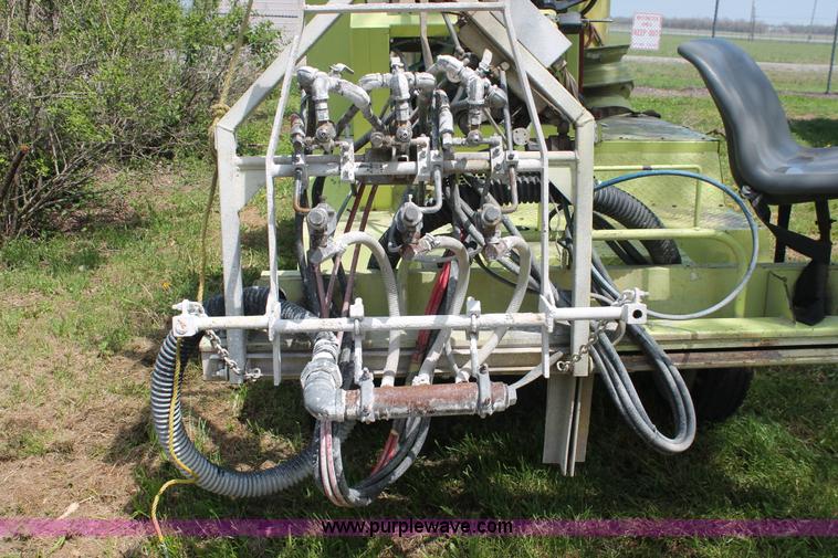 image for item D8283 1996 MB ride-on paint striper