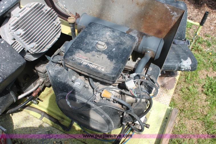 image for item D8283 1996 MB ride-on paint striper