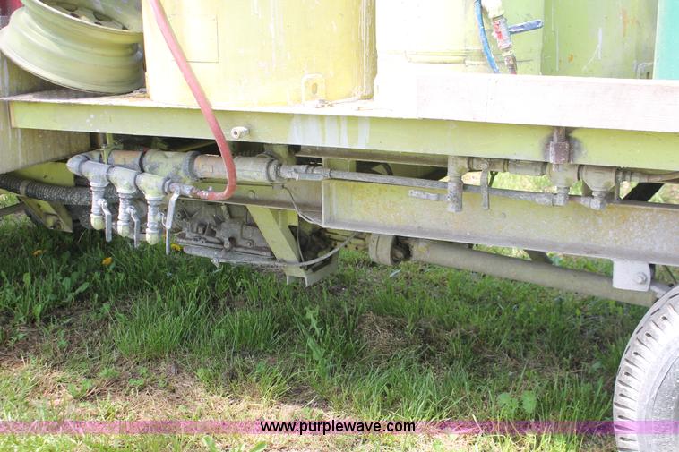 image for item D8283 1996 MB ride-on paint striper