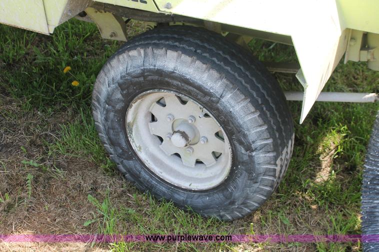 image for item D8283 1996 MB ride-on paint striper