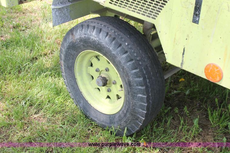 image for item D8283 1996 MB ride-on paint striper