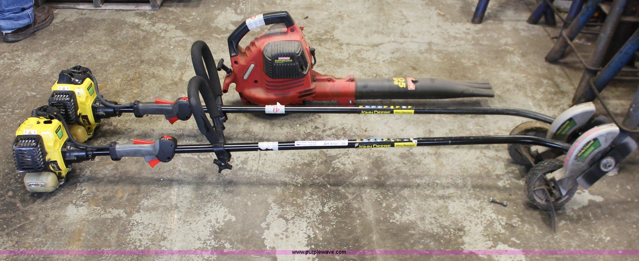 (2) John Deere XT140SE edgers in Wichita, KS Item AH9107 sold