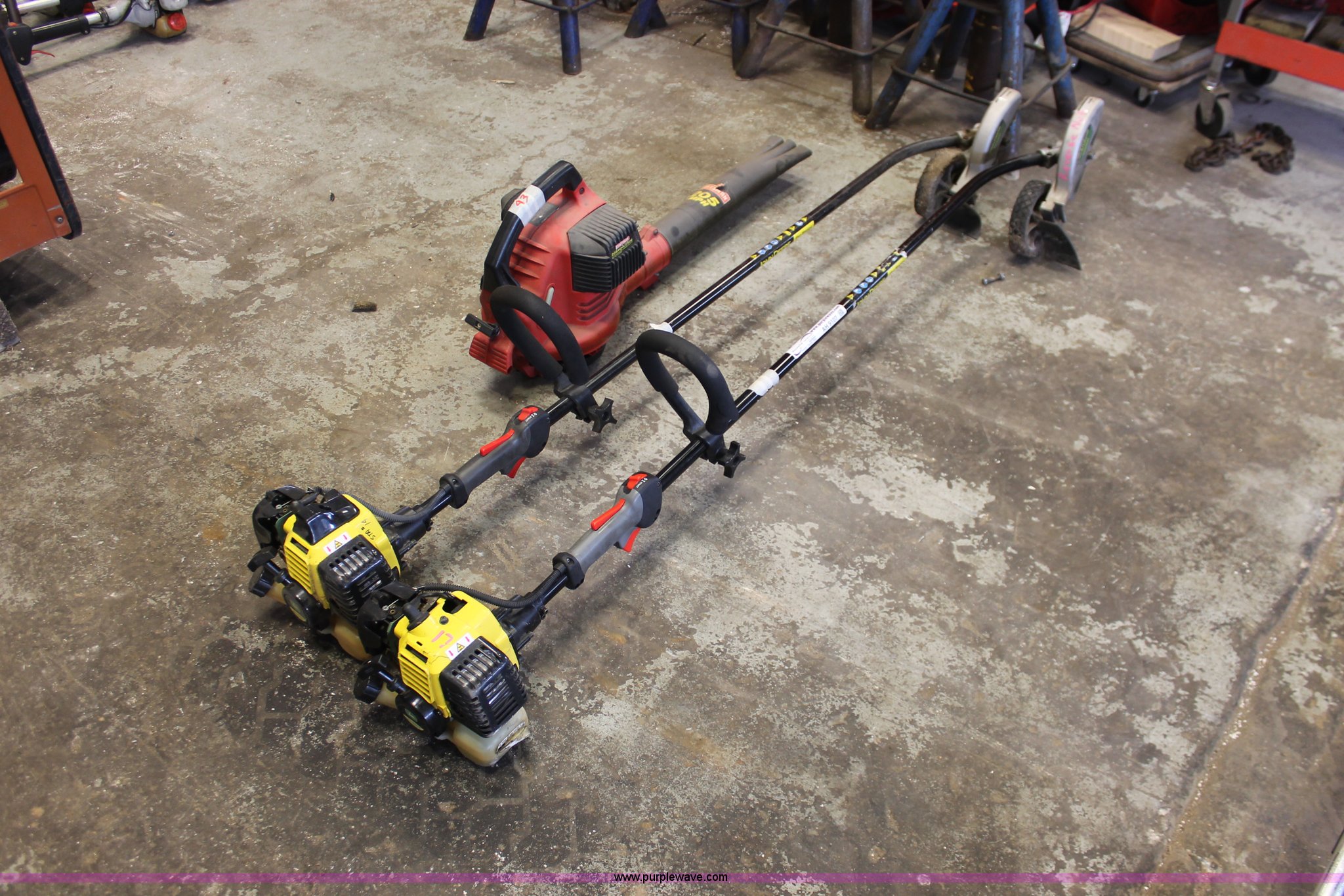 (2) John Deere XT140SE edgers in Wichita, KS Item AH9107 sold