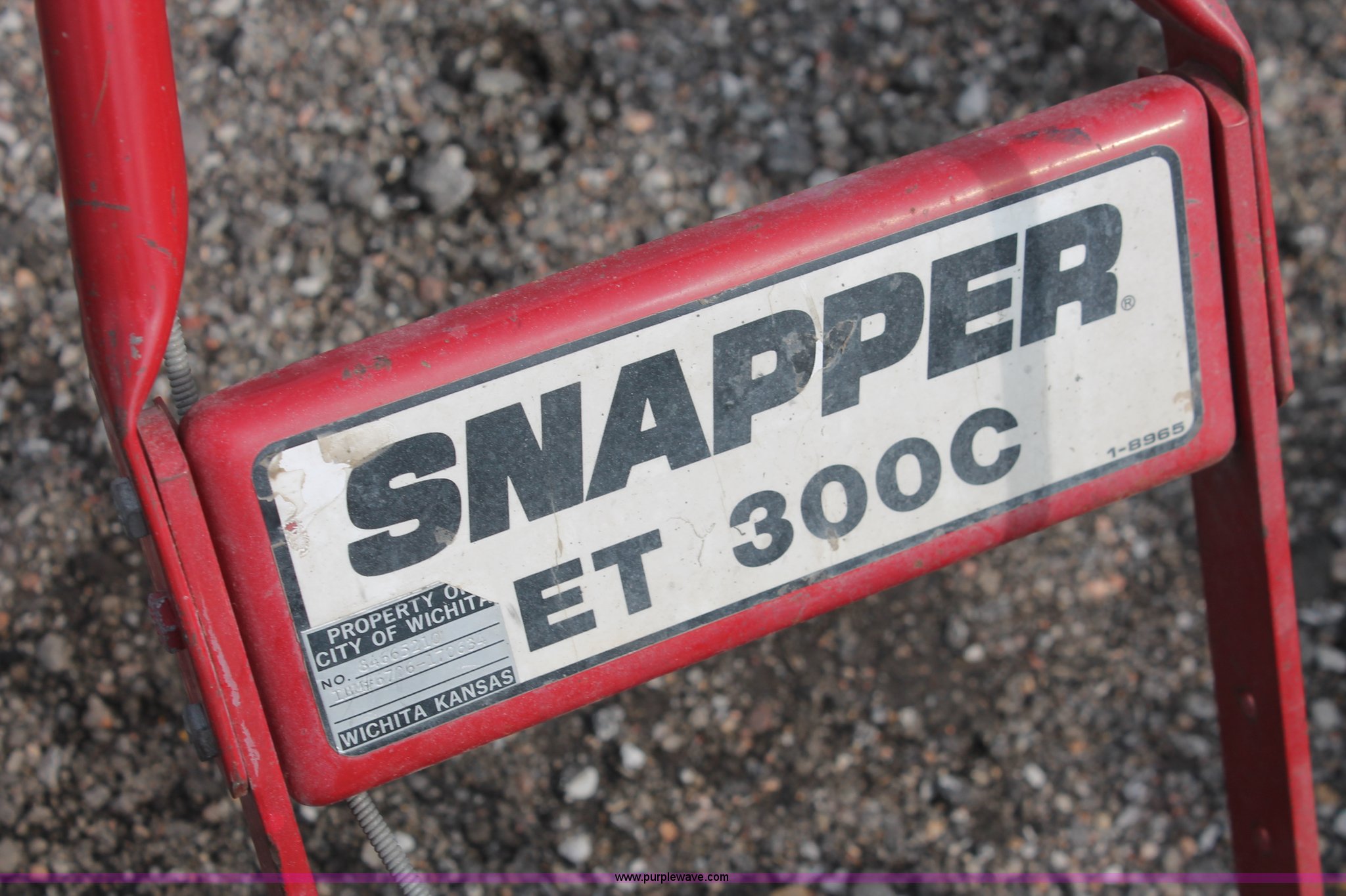 (2) Snapper ET300C gas edgers in Wichita, KS | Item AH9148 sold ...