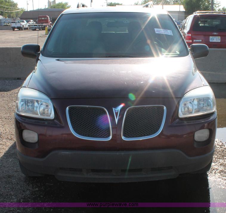 image for item D8315 2006 Pontiac Montana SV6 van