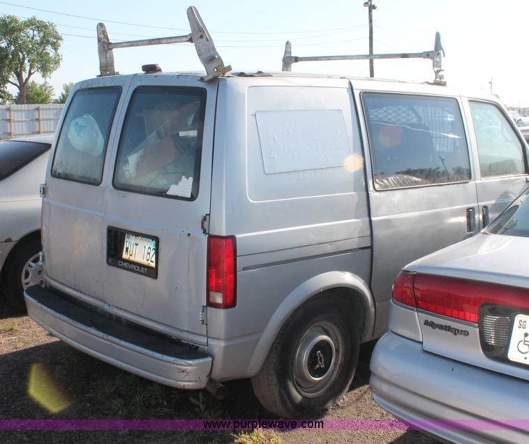 image for item D8317 1992 Chevrolet Astro Cargo van