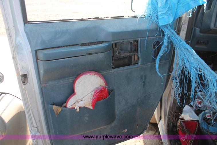 image for item D8317 1992 Chevrolet Astro Cargo van